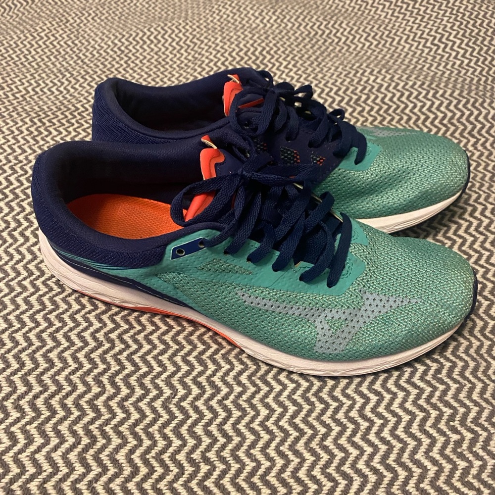 Mizuno Wave Sonic